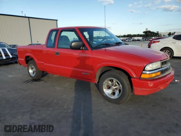 ✅ 2001 Chevrolet S-10 LS • VIN: 1GCCS195018242043 • Lot: 91128185. Listed on Copart with 61,374 mi. Free auction sales archive from the USA and detailed vehicle history report at DreamBid. Image 4.