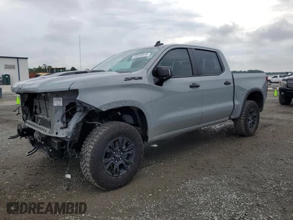 ✅ 2025 Chevrolet Silverado 1500 • VIN: 3GCUKHE80SG133333 • Лот: 66640915. Опубликован ранее на Copart с пробегом 13 203 миль. Бесплатный доступ к архиву аукционных продаж из США и подробный отчёт об истории автомобиля на DreamBid. Изображение 1.