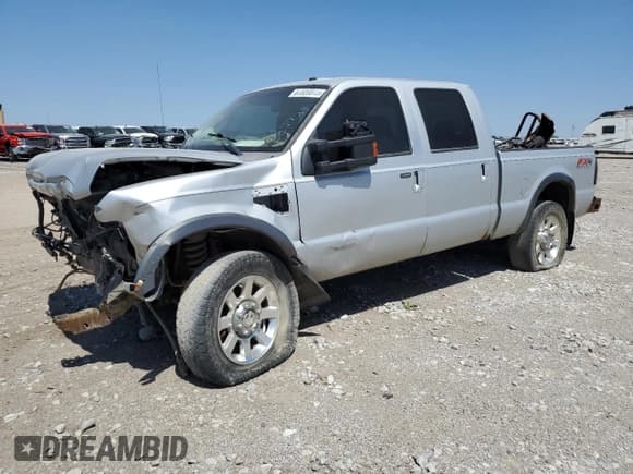 ✅ 2008 Ford F-250 XL • VIN: 1FTSW21R38EB27288 • Lot: 67628813. Listed on Copart with Not provided. Free auction sales archive from the USA and detailed vehicle history report at DreamBid. Image 1.