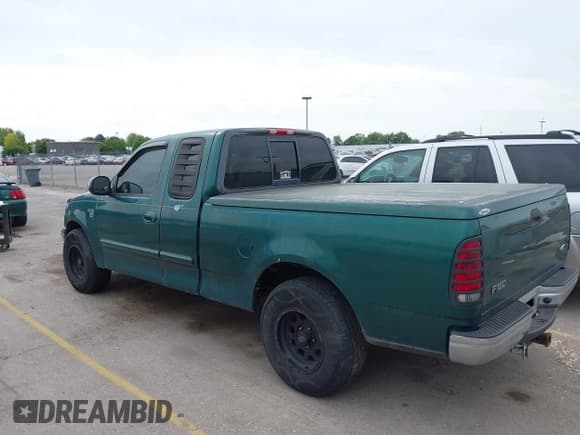✅ 2000 Ford F-150 XL • VIN: 1FTRX17L2YNC17735 • Lot: 42538269. Listed on IAAI with Not provided. Free auction sales archive from the USA and detailed vehicle history report at DreamBid. Image 3.
