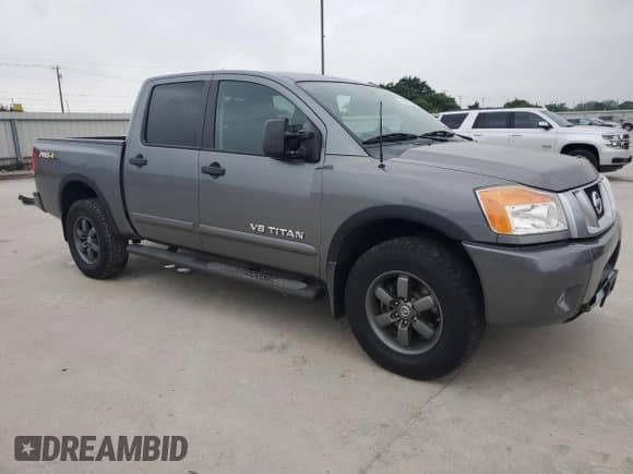 ✅ 2013 Nissan Titan S • VIN: 1N6AA0EC3DN314882 • Лот: 55065935. Опубликован ранее на Copart с пробегом 124 299 миль. Бесплатный доступ к архиву аукционных продаж из США и подробный отчёт об истории автомобиля на DreamBid. Изображение 4.