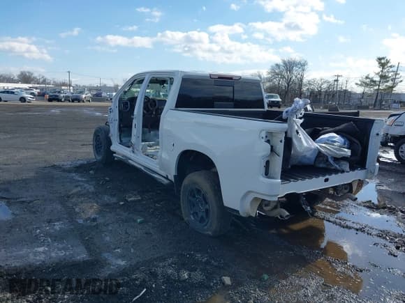 ✅ 2021 Chevrolet Silverado 1500 RST • VIN: 3GCUYEETXMG313438 • Lot: 41536625. Wystawiony na IAAI z przebiegiem Nie podano. Bezpłatny archiwum sprzedaży aukcyjnych z USA i szczegółowy raport historii pojazdu na DreamBid. Zdjęcie 3.