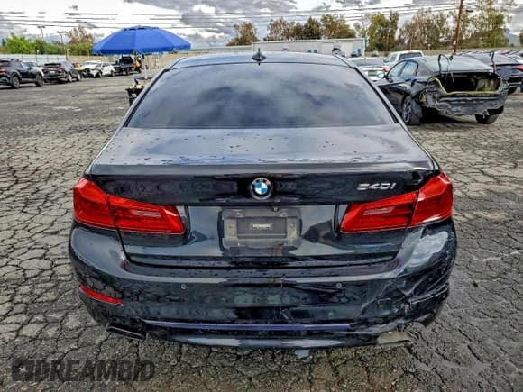 ✅ 2018 BMW 5 Series 540i • VIN: WBAJE5C58JWA93150 • Lot: 93246335. Wystawiony na Copart z przebiegiem Nie podano. Bezpłatny archiwum sprzedaży aukcyjnych z USA i szczegółowy raport historii pojazdu na DreamBid. Zdjęcie 6.