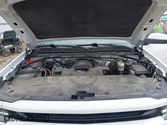 2016 Chevrolet Silverado 1500 LT z VIN 1GCVKREC1GZ305648, wystawiony jako IAAI lot #43452552 z przebiegiem 191 539 mil mil oraz . Historia ofert i sprzedaży dostępna na DreamBid. Obrazek 10.