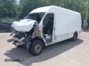 ✅ 2017 Mercedes-Benz Sprinter Cargo Worker • VIN: WD3PE8CD5HP521290 • Lot: 42981848. Wystawiony na IAAI z przebiegiem Nie podano. Bezpłatny archiwum sprzedaży aukcyjnych z USA i szczegółowy raport historii pojazdu na DreamBid. Zdjęcie 2.