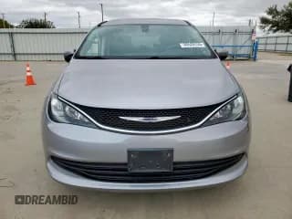 ✅ 2020 Chrysler Voyager LX • VIN: 2C4RC1CG4LR113277 • Lot: 90528155. Wystawiony na Copart z przebiegiem 46 838 mil. Bezpłatny archiwum sprzedaży aukcyjnych z USA i szczegółowy raport historii pojazdu na DreamBid. Zdjęcie 5.