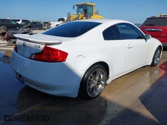 ✅ 2004 Infiniti G35 w/Leather • VIN: JNKCV54E94M808359 • Lot: 42708973. Listed on IAAI with 193,552 mi. Free auction sales archive from the USA and detailed vehicle history report at DreamBid. Image 4.
