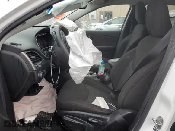 ✅ 2021 Jeep Cherokee Latitude • VIN: 1C4PJMCB0MD152908 • Лот: 84382024. Опубликован ранее на Copart с пробегом 101 345 миль. Бесплатный доступ к архиву аукционных продаж из США и подробный отчёт об истории автомобиля на DreamBid. Изображение 7.