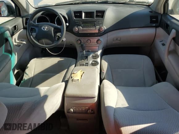 ✅ 2010 Toyota Highlander • VIN: 5TDZA3EH7AS001312 • Лот: 70829835. Опубликован ранее на Copart с пробегом 189 051 миль. Бесплатный доступ к архиву аукционных продаж из США и подробный отчёт об истории автомобиля на DreamBid. Изображение 8.