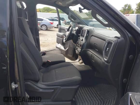 2021 Chevrolet Silverado 1500 LT z VIN 1GCUYDED8MZ254165, wystawiony jako IAAI lot #43201553 z przebiegiem 88 620 mil mil oraz . Historia ofert i sprzedaży dostępna na DreamBid. Obrazek 5.