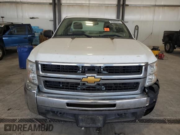✅ 2007 Chevrolet Silverado 2500HD 1LT • VIN: 1GCHK24K07E511824 • Lot: 85600565. Wystawiony na Copart z przebiegiem 128 908 mil. Bezpłatny archiwum sprzedaży aukcyjnych z USA i szczegółowy raport historii pojazdu na DreamBid. Zdjęcie 5.