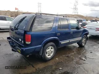 ✅ 2001 Chevrolet Blazer LT • VIN: 1GNDT13W112219853 • Lot: 36826534. Wystawiony na Copart z przebiegiem 207 085 mil. Bezpłatny archiwum sprzedaży aukcyjnych z USA i szczegółowy raport historii pojazdu na DreamBid. Zdjęcie 3.