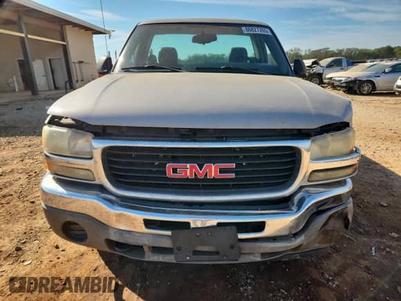 2005 GMC Sierra 1500 Work Truck with VIN 1GTEC14X85Z126099, listed as a Copart auction lot 86827265 with 318,074 mi miles and Salvage title. Bid and sale history available at DreamBid. Image 5.