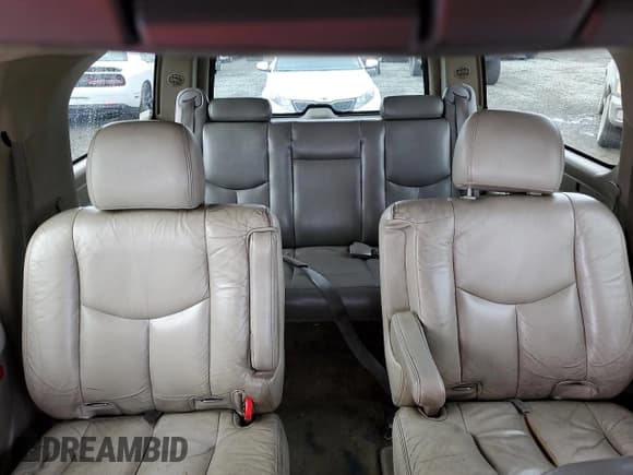 ✅ 2003 Chevrolet Suburban Z71 • VIN: 3GNFK16Z43G283381 • Лот: 51475695. Опубликован ранее на Copart с пробегом 416 067 миль. Бесплатный доступ к архиву аукционных продаж из США и подробный отчёт об истории автомобиля на DreamBid. Изображение 10.