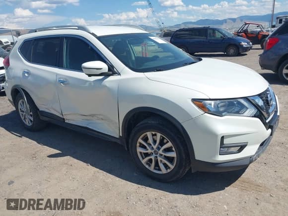 ✅ 2017 Nissan Rogue S • VIN: 5N1AT2MM2HC754639 • Lot: 42853573. Wystawiony na IAAI z przebiegiem 108 730 mil. Bezpłatny archiwum sprzedaży aukcyjnych z USA i szczegółowy raport historii pojazdu na DreamBid. Zdjęcie 1.