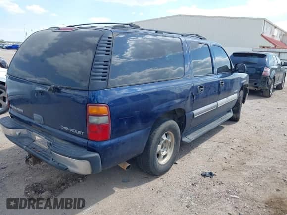2000 Chevrolet Suburban LT with VIN 3GNFK16T7YG115575, listed as a IAAI auction lot 43325839 with 228,019 mi miles and . Bid and sale history available at DreamBid. Image 4.
