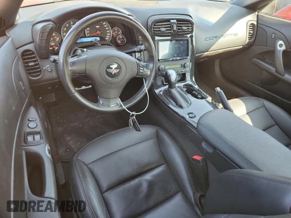 ✅ 2013 Chevrolet Corvette 1LT • VIN: 1G1YE2DW2D5108636 • Lot: 80752895. Listed on Copart with 8,714 mi. Free auction sales archive from the USA and detailed vehicle history report at DreamBid. Image 8.