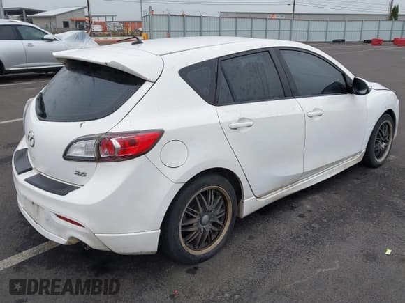 ✅ 2010 Mazda 3 S Grand Touring • VIN: JM1BL1H63A1164532 • Lot: 43496428. Listed on IAAI with 110,418 mi. Free auction sales archive from the USA and detailed vehicle history report at DreamBid. Image 4.