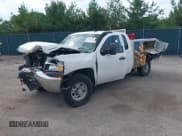 ✅ 2009 Chevrolet Silverado 2500HD • VIN: 1GBHC49KX9E123802 • Lot: 40613505. Wystawiony na IAAI z przebiegiem 159 401 mil. Bezpłatny archiwum sprzedaży aukcyjnych z USA i szczegółowy raport historii pojazdu na DreamBid. Zdjęcie 2.