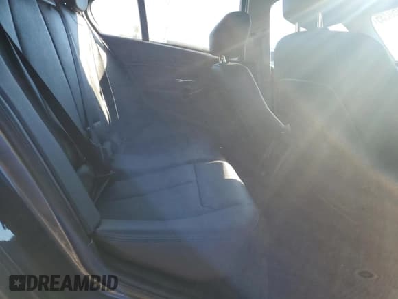 ✅ 2015 BMW 3 Series 328i xDrive • VIN: WBA3B5G57FNS12604 • Лот: 91360235. Опубликован ранее на Copart с пробегом 190 592 миль. Бесплатный доступ к архиву аукционных продаж из США и подробный отчёт об истории автомобиля на DreamBid. Изображение 10.