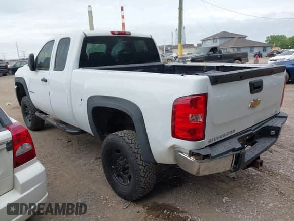 ✅ 2013 Chevrolet Silverado 2500HD Work Truck • VIN: 1GC2KVCG0DZ369368 • Lot: 42240624. Wystawiony na IAAI z przebiegiem 196 105 mil. Bezpłatny archiwum sprzedaży aukcyjnych z USA i szczegółowy raport historii pojazdu na DreamBid. Zdjęcie 3.