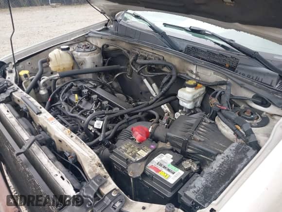 2010 Mercury Mariner z VIN 4M2CN8B73AKJ05123, wystawiony jako IAAI lot #42512923 z przebiegiem 240 736 mil mil oraz . Historia ofert i sprzedaży dostępna na DreamBid. Obrazek 10.