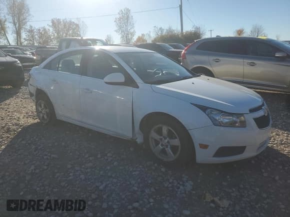 ✅ 2014 Chevrolet Cruze 1LT • VIN: 1G1PC5SB5E7469416 • Lot: 89702525. Listed on Copart with 216,472 mi. Free auction sales archive from the USA and detailed vehicle history report at DreamBid. Image 4.