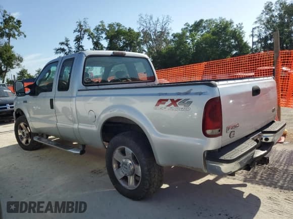 ✅ 2007 Ford F-250 XL • VIN: 1FTSX21537EA18600 • Lot: 55420405. Listed on Copart with 313,647 mi. Free auction sales archive from the USA and detailed vehicle history report at DreamBid. Image 2.