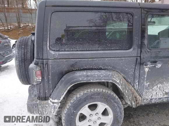 ✅ 2020 Jeep Wrangler Willys • VIN: 1C4GJXAG1LW118348 • Lot: 41404125. Listed on IAAI with 35,325 mi. Free auction sales archive from the USA and detailed vehicle history report at DreamBid. Image 12.