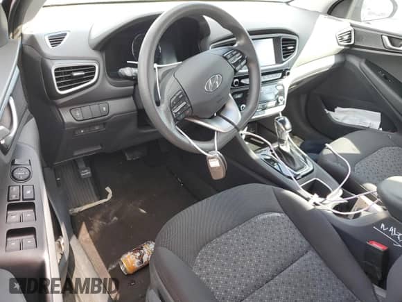 ✅ 2019 Hyundai Ioniq Blue • VIN: KMHC65LC7KU124689 • Лот: 78414054. Размещён на Copart с пробегом Не указан миль. Получите бесплатный доступ к архиву аукционных продаж из США и посмотрите подробный отчёт об истории автомобиля на DreamBid. Изображение 8.