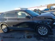 ✅ 2018 Volkswagen Tiguan SEL • VIN: 3VV3B7AX0JM187705 • Lot: 43674121. Wystawiony na IAAI z przebiegiem 106 109 mil. Bezpłatny archiwum sprzedaży aukcyjnych z USA i szczegółowy raport historii pojazdu na DreamBid. Zdjęcie 14.