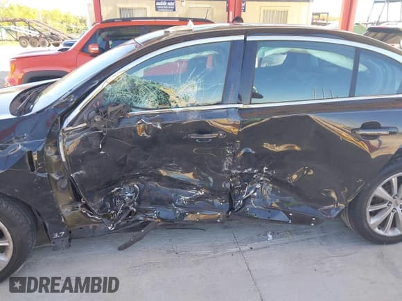 ✅ 2011 Lincoln MKS • VIN: 1LNHL9ER4BG610611 • Lot: 43705891. Wystawiony na IAAI z przebiegiem 176 288 mil. Bezpłatny archiwum sprzedaży aukcyjnych z USA i szczegółowy raport historii pojazdu na DreamBid. Zdjęcie 6.