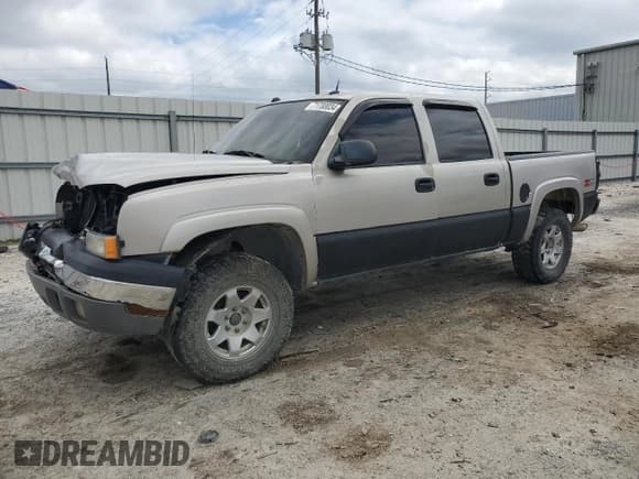 ✅ 2005 Chevrolet Silverado 1500 Z71 • VIN: 2GCEK13T951133038 • Лот: 71700034. Опубликован ранее на Copart с пробегом 301 147 миль. Бесплатный доступ к архиву аукционных продаж из США и подробный отчёт об истории автомобиля на DreamBid. Изображение 1.