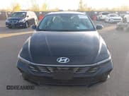 ✅ 2025 Hyundai Elantra Limited • VIN: KMHLP4DG1SU027738 • Lot: 43643629. Wystawiony na IAAI z przebiegiem 9 854 mil. Bezpłatny archiwum sprzedaży aukcyjnych z USA i szczegółowy raport historii pojazdu na DreamBid. Zdjęcie 12.
