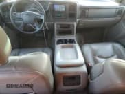 ✅ 2004 Chevrolet Suburban LS • VIN: 3GNEC16Z34G305669 • Лот: 85811874. Опубликован ранее на Copart с пробегом 248 849 миль. Бесплатный доступ к архиву аукционных продаж из США и подробный отчёт об истории автомобиля на DreamBid. Изображение 8.