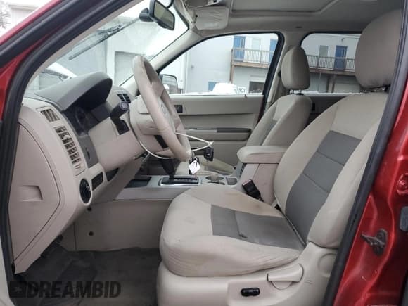 ✅ 2008 Ford Escape XLT • VIN: 1FMCU93128KA60139 • Лот: 92296545. Опубликован ранее на Copart с пробегом 161 589 миль. Бесплатный доступ к архиву аукционных продаж из США и подробный отчёт об истории автомобиля на DreamBid. Изображение 7.