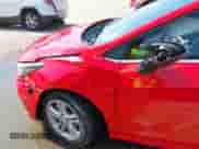 2018 Chevrolet Cruze LT с VIN 3G1BE6SM9JS652308, выставлен на аукционе IAAI как лот 43371513 с пробегом 62 147 миль миль и . История ставок и продаж доступна на DreamBid. Изображение 18.