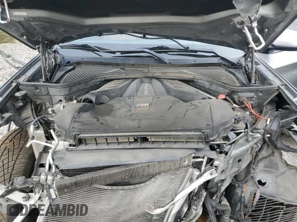 ✅ 2015 BMW X5 M • VIN: 5YMKT6C54F0C89252 • Lot: 81781995. Wystawiony na Copart z przebiegiem Nie podano. Bezpłatny archiwum sprzedaży aukcyjnych z USA i szczegółowy raport historii pojazdu na DreamBid. Zdjęcie 12.