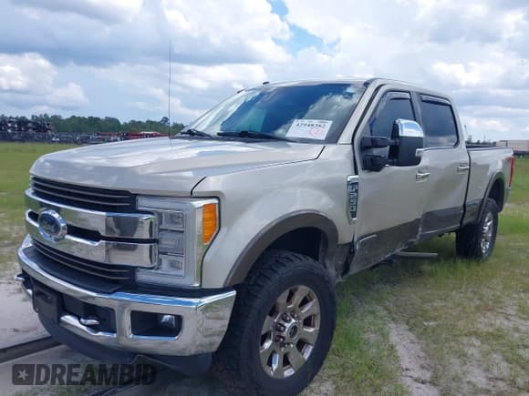 ✅ 2017 Ford F-250 Lariat • VIN: 1FT7W2BT8HEE30146 • Лот: 42948382. Опубликован ранее на IAAI с пробегом 225 156 миль. Бесплатный доступ к архиву аукционных продаж из США и подробный отчёт об истории автомобиля на DreamBid. Изображение 17.