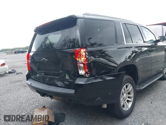 ✅ 2020 Chevrolet Tahoe LT • VIN: 1GNSCBKC1LR182348 • Lot: 42321890. Wystawiony na IAAI z przebiegiem 72 452 mil. Bezpłatny archiwum sprzedaży aukcyjnych z USA i szczegółowy raport historii pojazdu na DreamBid. Zdjęcie 12.