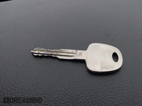 ✅ 2011 Hyundai Accent GLS • VIN: KMHCN4AC6BU611088 • Лот: 41584476. Опубликован ранее на IAAI с пробегом 165 854 миль. Бесплатный доступ к архиву аукционных продаж из США и подробный отчёт об истории автомобиля на DreamBid. Изображение 11.