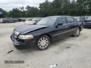 ✅ 2011 Lincoln Town Car Signature Limited • VIN: 2LNBL8CVXBX758787 • Lot: 81351495. Listed on Copart with 116,798 mi. Free auction sales archive from the USA and detailed vehicle history report at DreamBid. Image 1.