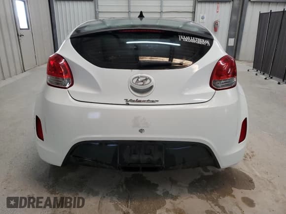 ✅ 2012 Hyundai Veloster w/Gray Int • VIN: KMHTC6AD2CU057401 • Lot: 75609614. Wystawiony na Copart z przebiegiem 196 250 mil. Bezpłatny archiwum sprzedaży aukcyjnych z USA i szczegółowy raport historii pojazdu na DreamBid. Zdjęcie 6.