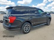✅ 2023 Ford Expedition XLT • VIN: 1FMJU1H89PEA57427 • Lot: 62325445. Wystawiony na Copart z przebiegiem 40 220 mil. Bezpłatny archiwum sprzedaży aukcyjnych z USA i szczegółowy raport historii pojazdu na DreamBid. Zdjęcie 3.