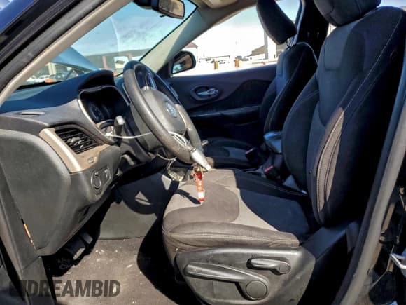 ✅ 2014 Jeep Cherokee Sport • VIN: 1C4PJLABXEW149341 • Lot: 90744315. Wystawiony na Copart z przebiegiem 165 369 mil. Bezpłatny archiwum sprzedaży aukcyjnych z USA i szczegółowy raport historii pojazdu na DreamBid. Zdjęcie 7.