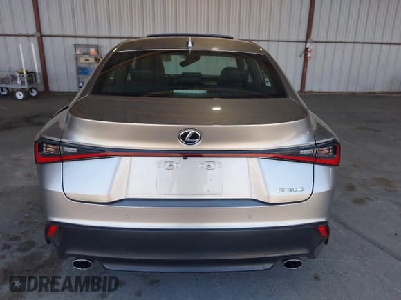 ✅ 2021 Lexus IS 300 • VIN: JTHCA1D20M5112820 • Lot: 42147803. Listed on IAAI with 157,042 mi. Free auction sales archive from the USA and detailed vehicle history report at DreamBid. Image 16.