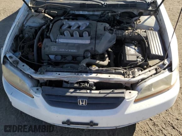✅ 2000 Honda Accord LX • VIN: 1HGCG2240YA015688 • Lot: 77943104. Listed on Copart with 394,520 mi. Free auction sales archive from the USA and detailed vehicle history report at DreamBid. Image 11.
