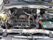 ✅ 2008 Ford Escape XLS • VIN: 1FMCU92Z88KB10257 • Lot: 56427925. Listed on Copart with 117,042 mi. Free auction sales archive from the USA and detailed vehicle history report at DreamBid. Image 11.