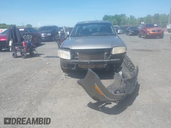 ✅ 2005 Volkswagen Passat GLS • VIN: WVWAD63B15P032835 • Lot: 42158411. Listed on IAAI with 199,311 mi. Free auction sales archive from the USA and detailed vehicle history report at DreamBid. Image 12.