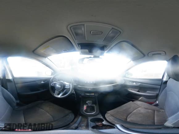 ✅ 2019 Kia Forte LXS • VIN: 3KPF24AD3KE099842 • Лот: 43074965. Опубликован ранее на IAAI с пробегом 122 862 миль. Бесплатный доступ к архиву аукционных продаж из США и подробный отчёт об истории автомобиля на DreamBid. Изображение 18.